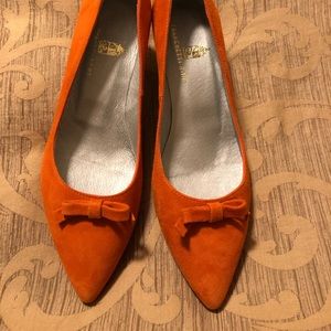 Franchetti Bond Orange Suede Pumps never Worn!!!